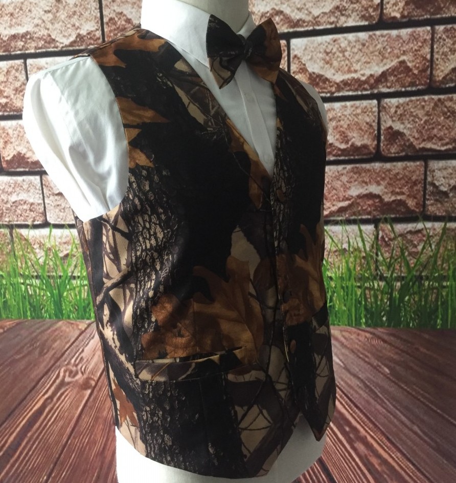 2022 Camo Groom Vests Camouflage Groomman Wear Slim Fit Mens Suit Vest Prom Wear Wedding Dress Tailor Waistcoat Country Farm