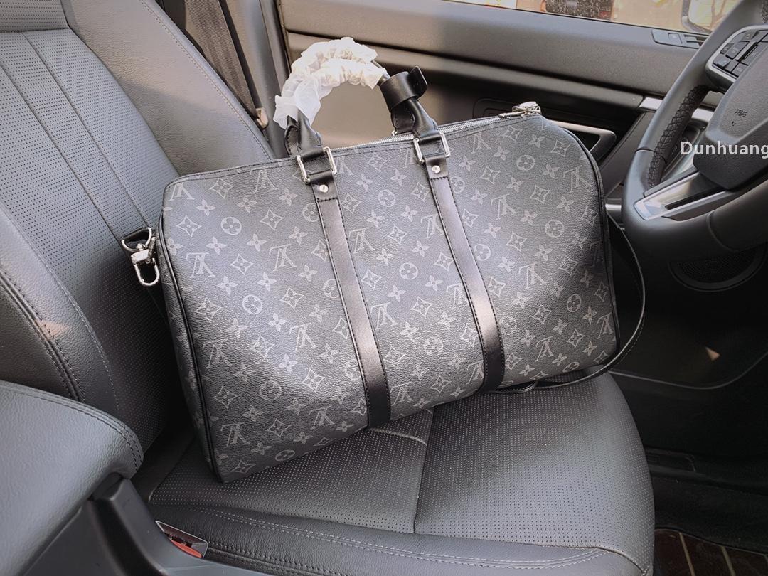 LV LOUIS Women Travel Bags Hand Luggage Travel Bag Men Leather Handbags Large Cross Body Bag VITTON
LV LOUIS Women Travel Bags Hand Luggage Travel Bag Men Leather Handbags Large Cross Body Bag VITTON