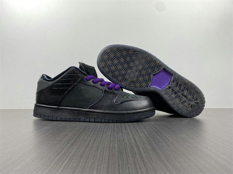Special Edition Low First Avenue Man Skateboard Designer Shoes Black Voltage Purple White Sport Sneakers High Quality Come With Box
Special Edition Low First Avenue Man Skateboard Designer Shoes Black Voltage Purple White Sport Sneakers High Quality Come With Box