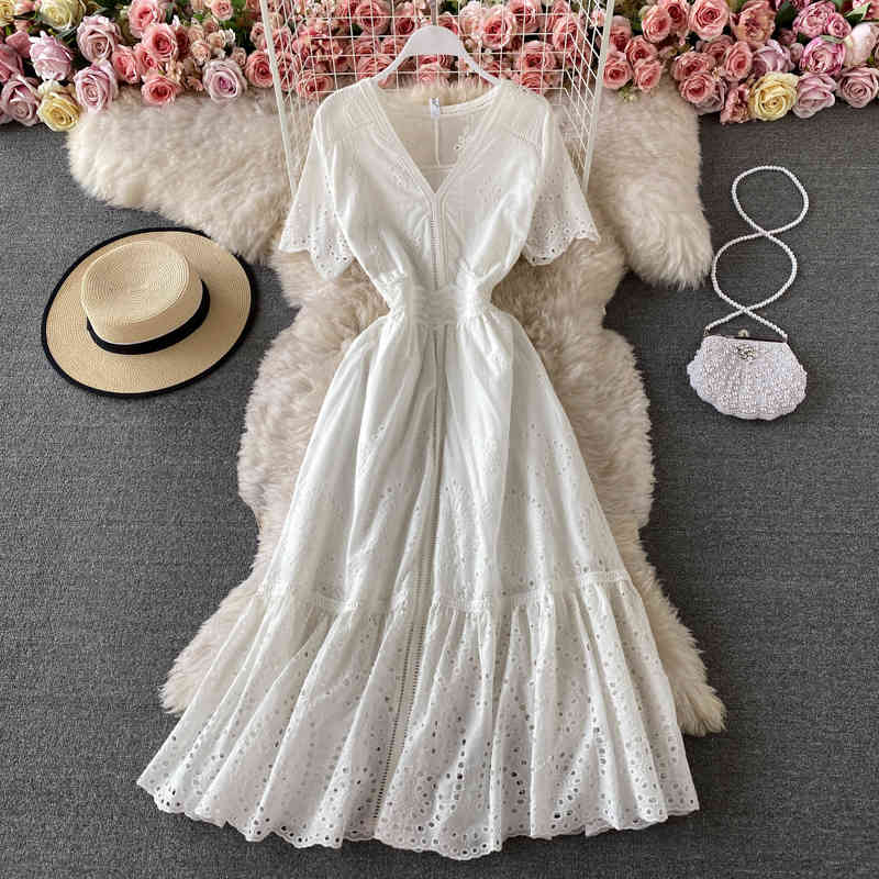 Temperament White Dress Women Vestidos Summer V-neck Hollow out Flower Embroidery Short-sleeved Seaside Vacation Long 210525
Temperament White Dress Women Vestidos Summer V-neck Hollow out Flower Embroidery Short-sleeved Seaside Vacation Long 210525
