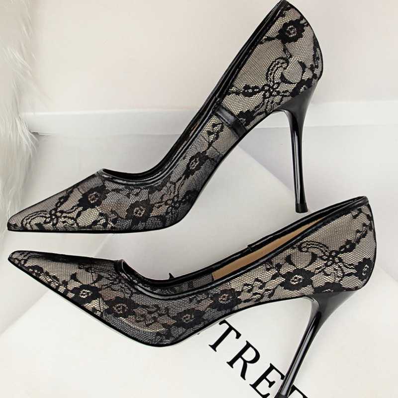 Dress Shoes Sexy Lace High Heels Women Brand Quality Summer Breathable Female Pumps Zapatos De Talons Lady Party Wedding WSH4113, Purple
Dress Shoes Sexy Lace High Heels Women Brand Quality Summer Breathable Female Pumps Zapatos De Talons Lady Party Wedding WSH4113, Purple