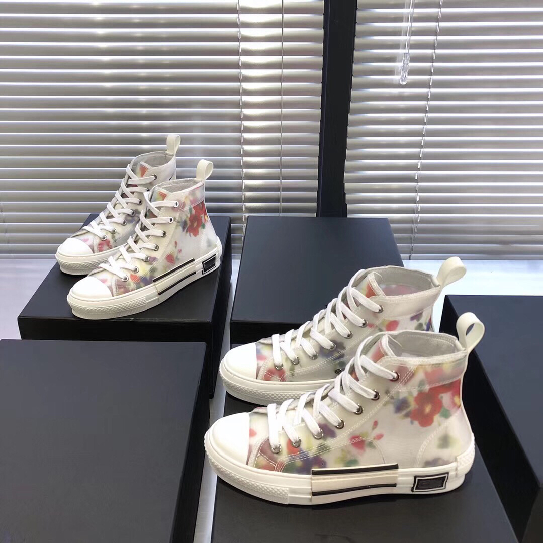 Designer Sneakers Oblique Canvas Shoes High Low Mens Sneaker Technical Leather Women Casual Bee Top Quality Luxurys Trainers with Box Size 45, 27
Designer Sneakers Oblique Canvas Shoes High Low Mens Sneaker Technical Leather Women Casual Bee Top Quality Luxurys Trainers with Box Size 45, 27