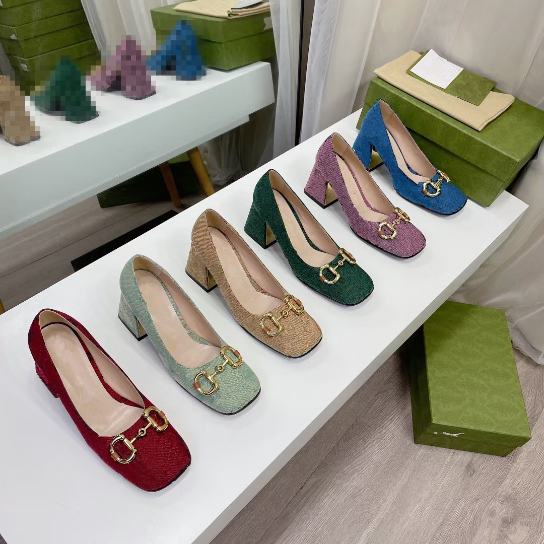 spring and fall Designer Women Dress Shoes Genuine leather sole 7.5CM Heels Wedding Elegant Single ladies chunky Heel Top Quality Shoe Womens big size 35-40 with box
spring and fall Designer Women Dress Shoes Genuine leather sole 7.5CM Heels Wedding Elegant Single ladies chunky Heel Top Quality Shoe Womens big size 35-40 with box