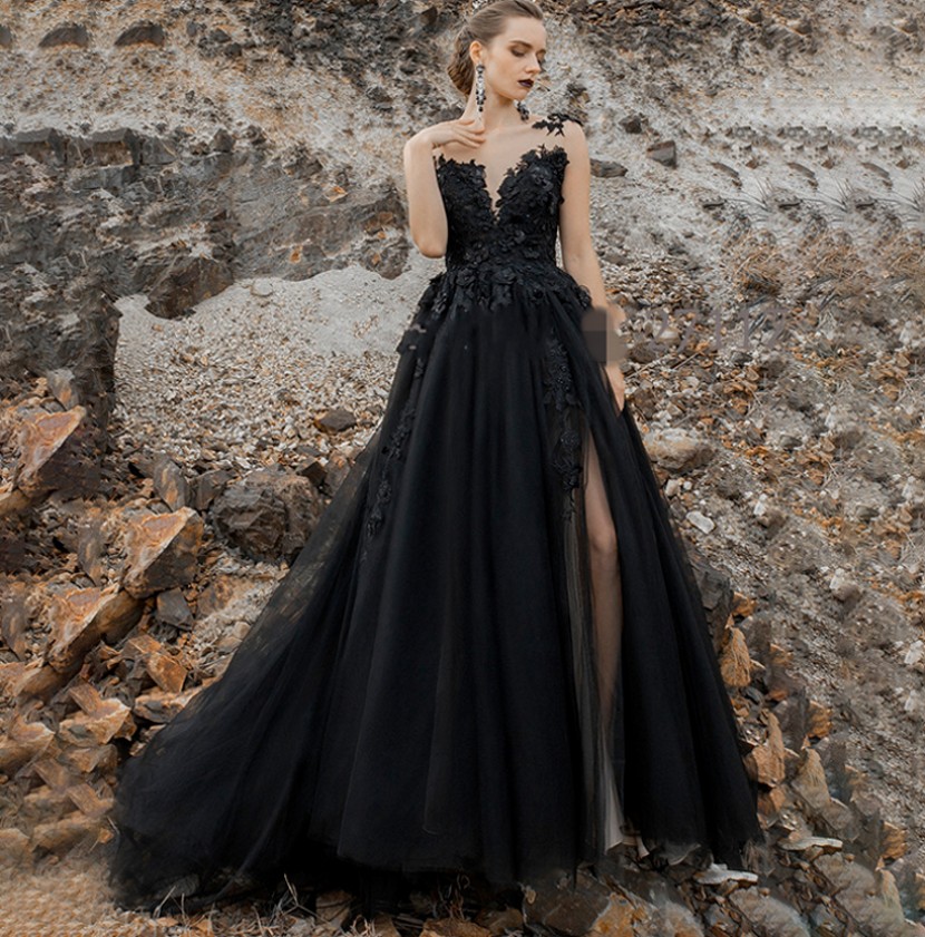 Graceful Black A-Line Wedding Dress 2024 O-Neck Lace Appliques Corset Sleeveless Backless Split Court Train Bride Gowns vestido de noiva curto robe ma