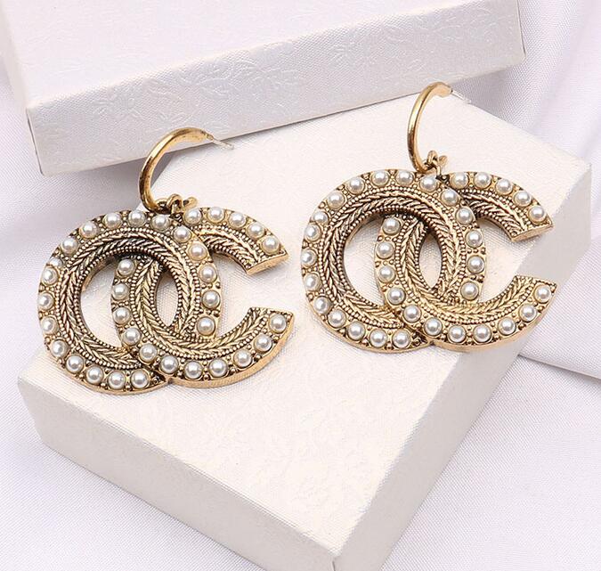 20color 18K Gold Plated Luxury Brand Designers Letters Stud Geometric Exaggerate Famous Women Tassel Crystal Rhinestone Pearl Earring Weddin, Golden;silver
20color 18K Gold Plated Luxury Brand Designers Letters Stud Geometric Exaggerate Famous Women Tassel Crystal Rhinestone Pearl Earring Weddin, Golden;silver