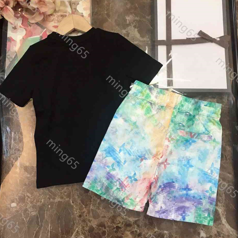 Summer Designers clothing sets Kids cotton Color contrast tees and shorts set for boys girl fashion baby clothes with box size -150, Supplementary price difference
Summer Designers clothing sets Kids cotton Color contrast tees and shorts set for boys girl fashion baby clothes with box size -150, Supplementary price difference