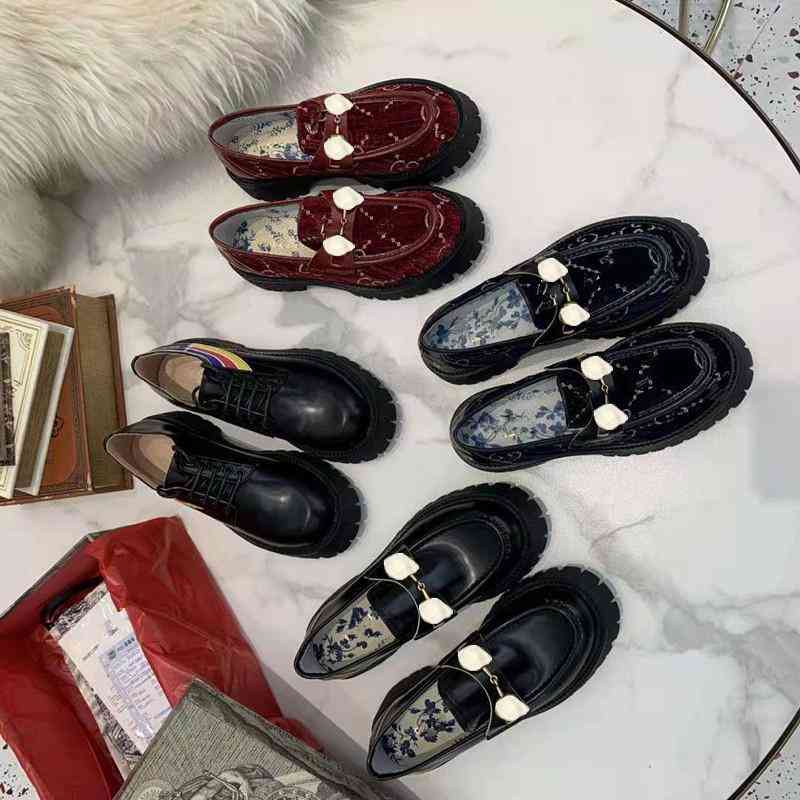 Dress Shoes bee embroidery thick sole love shoes British muffin bottom one foot riding horse buckle calfskin size 35-44, 1# shoe box
Dress Shoes bee embroidery thick sole love shoes British muffin bottom one foot riding horse buckle calfskin size 35-44, 1# shoe box