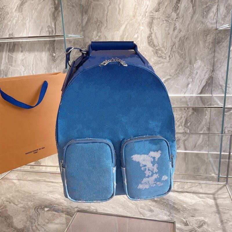 designer Backpack for Classic Fashion Backpacks Leather Top-Quality Blue Sky Cloud Multi pocket Back pack
designer Backpack for Classic Fashion Backpacks Leather Top-Quality Blue Sky Cloud Multi pocket Back pack
