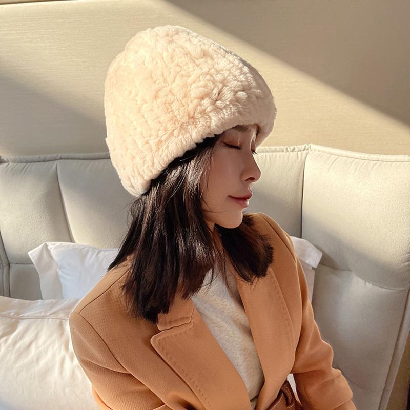 Berets Lady Winter Knitted Caps Real Rex Fur Hat 2021 Casquette Fluffy Women Beret Female Hats TZ8638, Black
Berets Lady Winter Knitted Caps Real Rex Fur Hat 2021 Casquette Fluffy Women Beret Female Hats TZ8638, Black