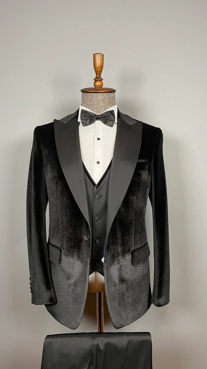2025 Newest One Button Groom Tuxedos Red Shawl Lapel Slim Fit Mens Wedding Suits Formal Party Prom Suit Custom Made (Jacket+Vest+Pants)