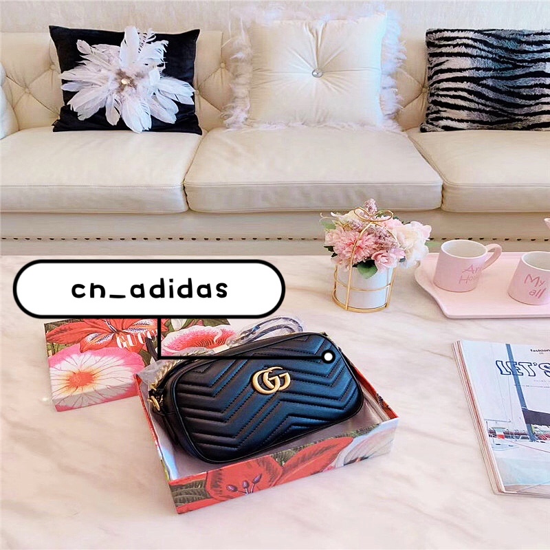 GB4 Designer GG bags Fashion mini Marmont GG Gold =Shoulder Bag Women Genuine Leather Purse handbags with series number
GB4 Designer GG bags Fashion mini Marmont GG Gold =Shoulder Bag Women Genuine Leather Purse handbags with series number