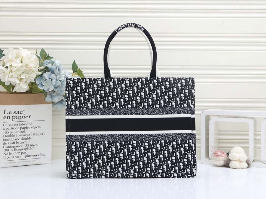 Luxury designer high-quality handbag fashion bags n embroidery multi-color multi-function large-capacity bucket bag 064, #9
Luxury designer high-quality handbag fashion bags n embroidery multi-color multi-function large-capacity bucket bag 064, #9