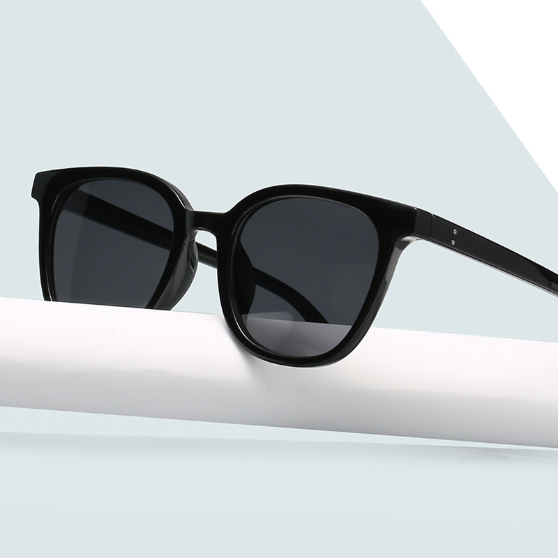 2021 Round Glasses Hip Hop Street Sunglasses Trend Retro Men's Women's Brand Design UV400 High Quality with Box
2021 Round Glasses Hip Hop Street Sunglasses Trend Retro Men's Women's Brand Design UV400 High Quality with Box