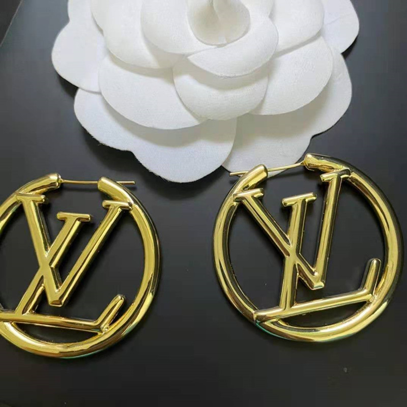 Fashion Gold Hoop Earrings for Lady Women Party Wedding Lovers Gift Engagement Jewelry for Bride GGLVLouis
Vitton YSL
VUTTON, Golden;silver
Fashion Gold Hoop Earrings for Lady Women Party Wedding Lovers Gift Engagement Jewelry for Bride GGLVLouis
Vitton YSL
VUTTON, Golden;silver