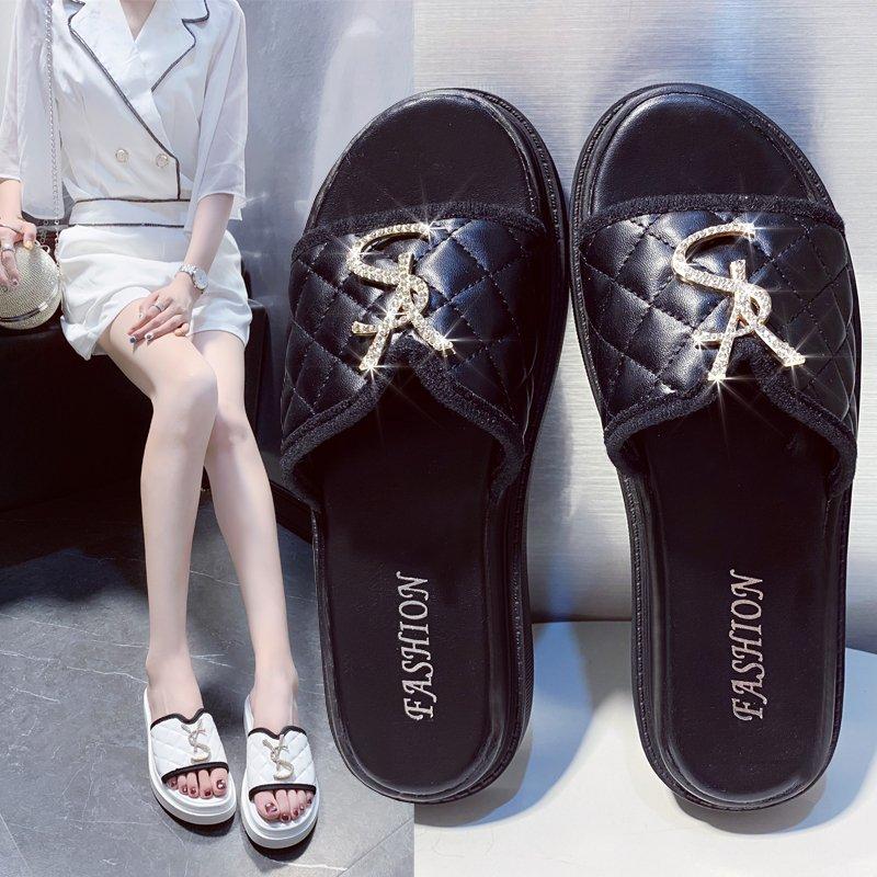 Summer Women Designers Slippers Fashion Diamond Slides Sandals Shoes Chaussure Femme Casual Girls Platform 3CM Zapatos, Black
Summer Women Designers Slippers Fashion Diamond Slides Sandals Shoes Chaussure Femme Casual Girls Platform 3CM Zapatos, Black