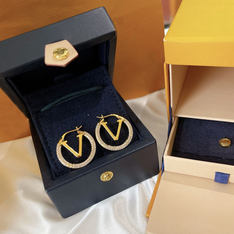 Hoops Earrings For Women Fashion Diamond Earring Designer 925 Silver Earrings Letters L Earring Studs Necklaces High Quality Jewelry Luxury
Hoops Earrings For Women Fashion Diamond Earring Designer 925 Silver Earrings Letters L Earring Studs Necklaces High Quality Jewelry Luxury