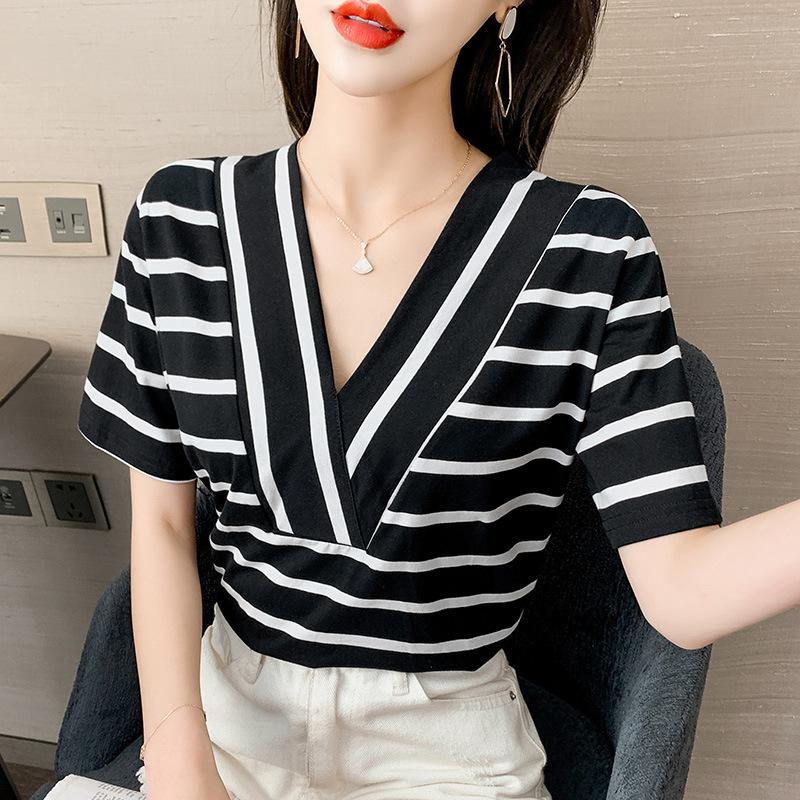 Women' T-Shirt Elegant Striped Deep V Women Cotton Short Sleeve Summer Shirts Streetwear Office Lady Tops Fashion 2021, Black
Women' T-Shirt Elegant Striped Deep V Women Cotton Short Sleeve Summer Shirts Streetwear Office Lady Tops Fashion 2021, Black