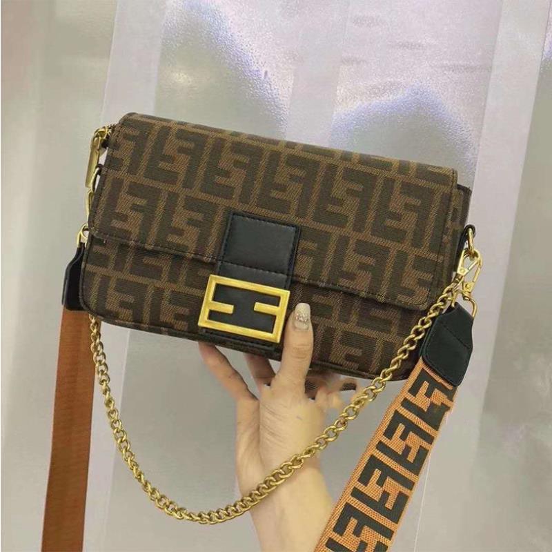 Women Bags Evening Chest Shoulder Chains Designers Design Style Bag Luxurys Handbags Letter Top Quality 2021 Tote Pack Heems, Brown
Women Bags Evening Chest Shoulder Chains Designers Design Style Bag Luxurys Handbags Letter Top Quality 2021 Tote Pack Heems, Brown