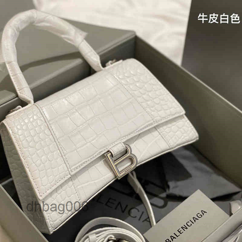 Messenger 2022 Balencaigas New Leather Hourglass Bag Crocodile Hand High-end High Version Female MUTB
Messenger 2022 Balencaigas New Leather Hourglass Bag Crocodile Hand High-end High Version Female MUTB