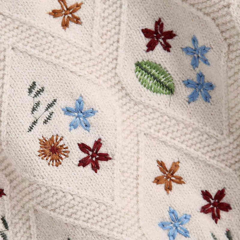 Vintage Woman Beige Oversized Embroidery Knitted Cardigan Autumn Sweet Ladies Soft Sweaters Female Fashion Loose Knitwear 210515