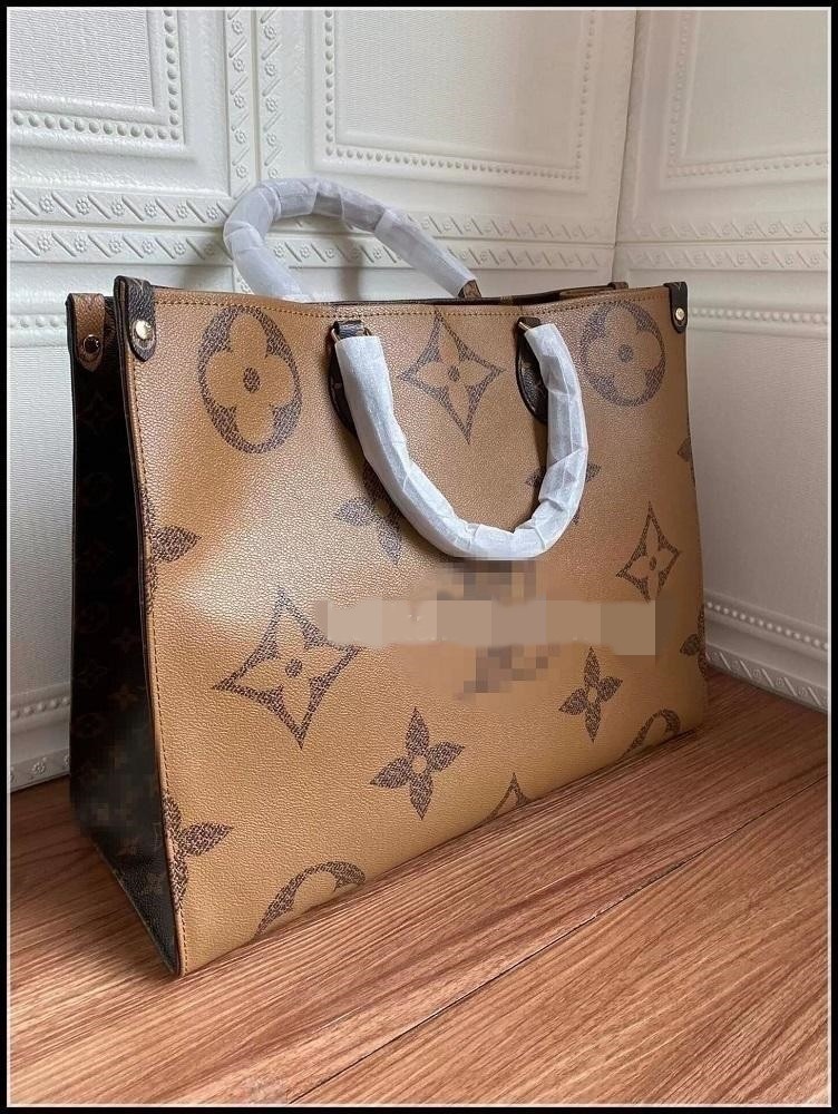 designers luxurys onthego bag leather handbags shoulder bag big purses clutch women shopping tote pvc female big purse gglvlouis
designers luxurys onthego bag leather handbags shoulder bag big purses clutch women shopping tote pvc female big purse gglvlouis