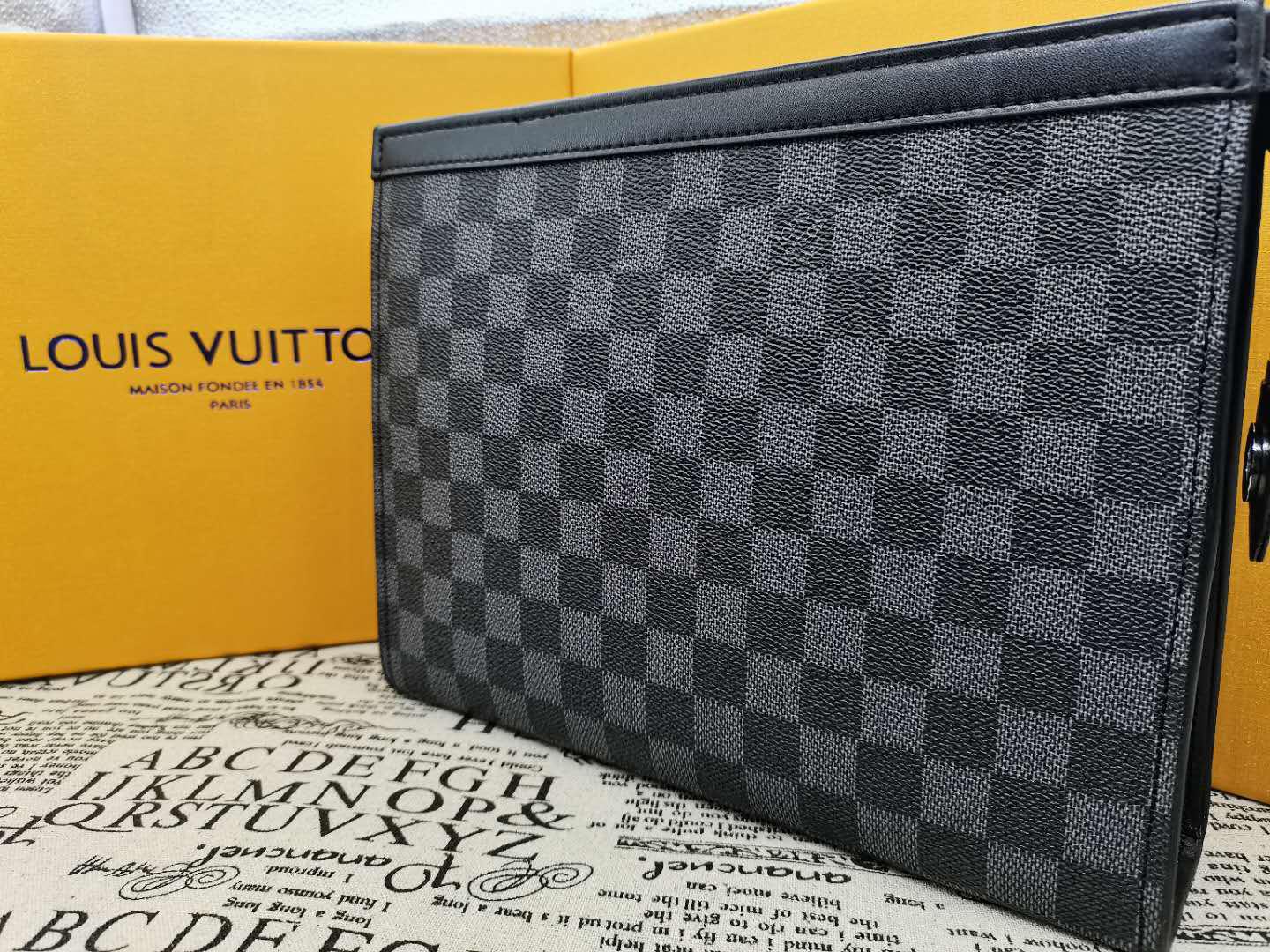 LVLOUISVITTON
VUTTON Women Messenger Travel bag Classic Style Fashion bags Shoulder Bags Lady Totes handbags
LVLOUISVITTON
VUTTON Women Messenger Travel bag Classic Style Fashion bags Shoulder Bags Lady Totes handbags
