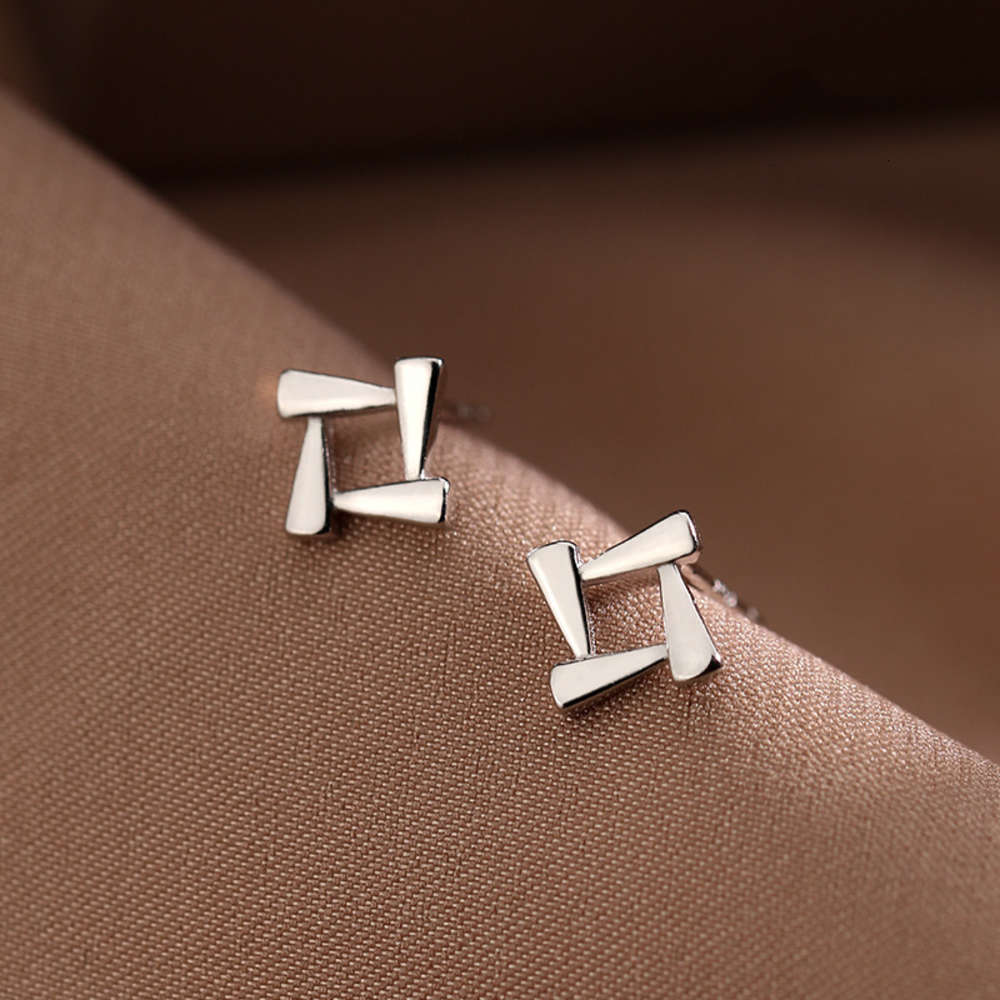 earrings Geometric rotating earrings for women's fashion simple and compact crowd design cool style Triangle Earrings, Golden
earrings Geometric rotating earrings for women's fashion simple and compact crowd design cool style Triangle Earrings, Golden