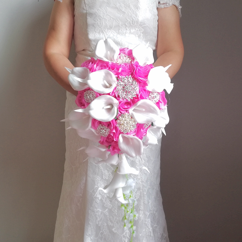 Dropshipping Flowers Rose rED Cascading bridal bouquet White Calla Waterfall with Rhinestones Beads fleur de mariage ramos quinceañera
Dropshipping Flowers Rose rED Cascading bridal bouquet White Calla Waterfall with Rhinestones Beads fleur de mariage ramos quinceañera