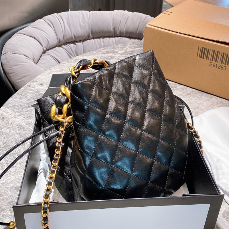 High quality classic bucket bag with diamond pattern soft smooth leather shoulder bag Clutch interwoven chain women's fashion messenger bags, Pink
High quality classic bucket bag with diamond pattern soft smooth leather shoulder bag Clutch interwoven chain women's fashion messenger bags, Pink