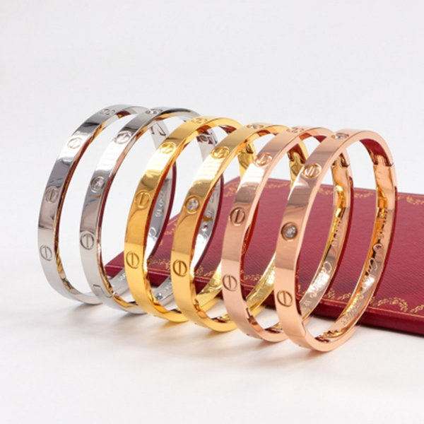 Fashion Women Buckle Engraving Bracelet 18K Rose Gold Titanium Steel Diamond Eternity Bracelet Does Not Fade No Box KZ3
Fashion Women Buckle Engraving Bracelet 18K Rose Gold Titanium Steel Diamond Eternity Bracelet Does Not Fade No Box KZ3