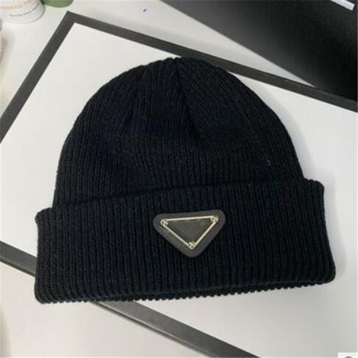 Designer Winter Beanie Men Women Skull Caps Knitted Hat Cap Ski Hats Snapback Mask Unisex Cashmere patchwork Letters Luxury Outdoor Casual Beanies, As shown
Designer Winter Beanie Men Women Skull Caps Knitted Hat Cap Ski Hats Snapback Mask Unisex Cashmere patchwork Letters Luxury Outdoor Casual Beanies, As shown