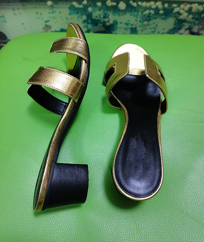 high heels Sandals Balencaiga Slippers Dad Shoes Luxury Balance Jelly designer quality men and women Dad spring dhgate.com slippery noble fashion wide flat yes you, Flesh
high heels Sandals Balencaiga Slippers Dad Shoes Luxury Balance Jelly designer quality men and women Dad spring dhgate.com slippery noble fashion wide flat yes you, Flesh
