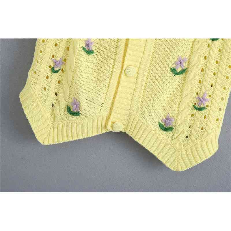 Vintage autumn woman slim mini embroidery floral sleeveless knitted sweaters vest cropped tops jumper 210514