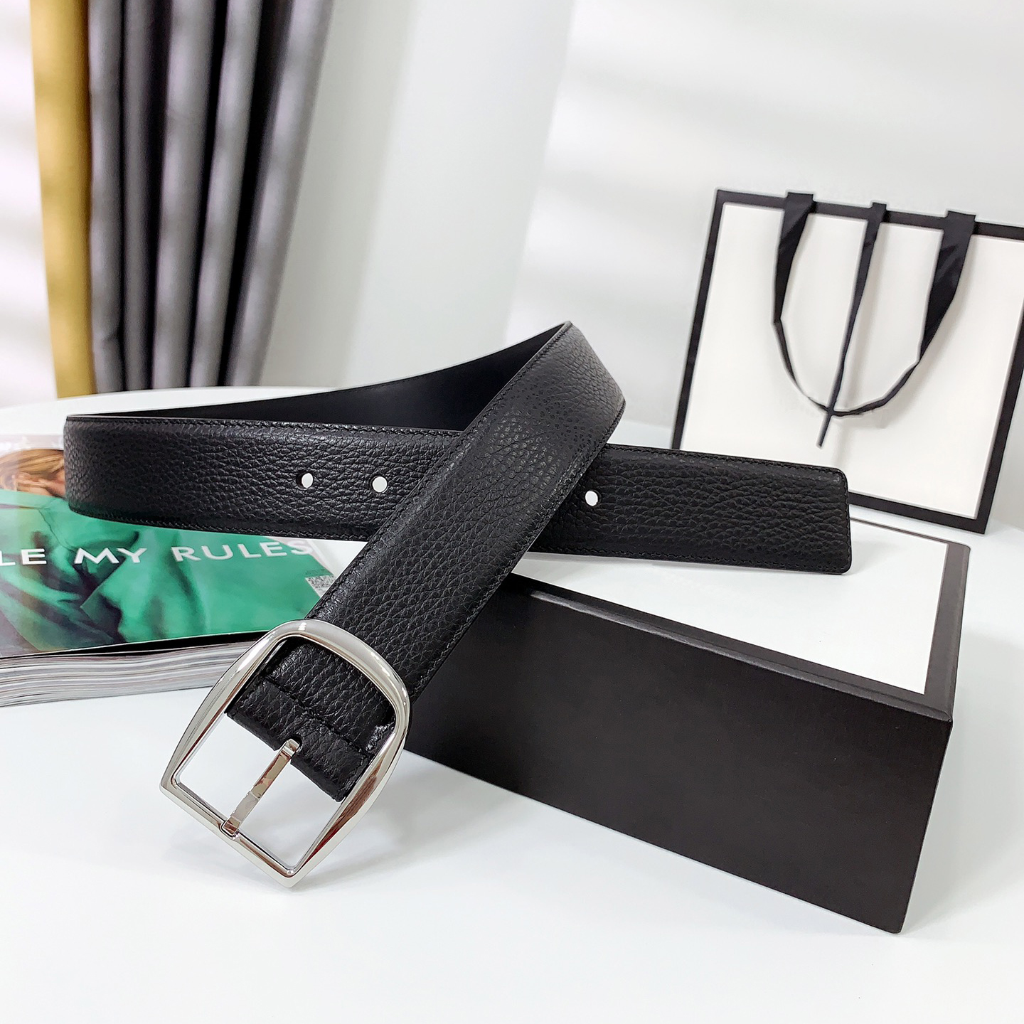 2021 leather width 40mm designer classic fashion pin buckle men's belt white box dustproof gift bag#VZ100-125cm, Black;brown
2021 leather width 40mm designer classic fashion pin buckle men's belt white box dustproof gift bag#VZ100-125cm, Black;brown