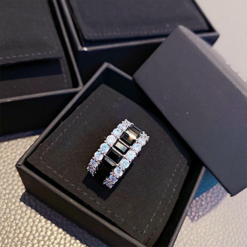 Cluster Rings Solid 925 Silver For Women Black Cubic Zirconia Ring White Gold Bridal Wedding Engagement Trendy Jewelry Bijoux Femme
Cluster Rings Solid 925 Silver For Women Black Cubic Zirconia Ring White Gold Bridal Wedding Engagement Trendy Jewelry Bijoux Femme