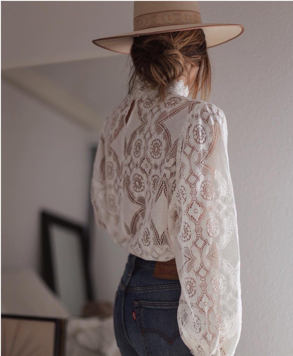 AYUALIN lady white lace blouse shirt women long sleeve see through sexy blusa vintage femme transparent top casual boho blouses 210317