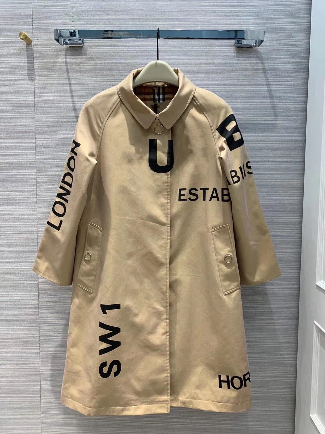 Milan Runway Coats 2021 Long Sleeve Panelled Women's Coats Designer Coats Brand Same Style Jackets 0322-1, Black;brown
Milan Runway Coats 2021 Long Sleeve Panelled Women's Coats Designer Coats Brand Same Style Jackets 0322-1, Black;brown