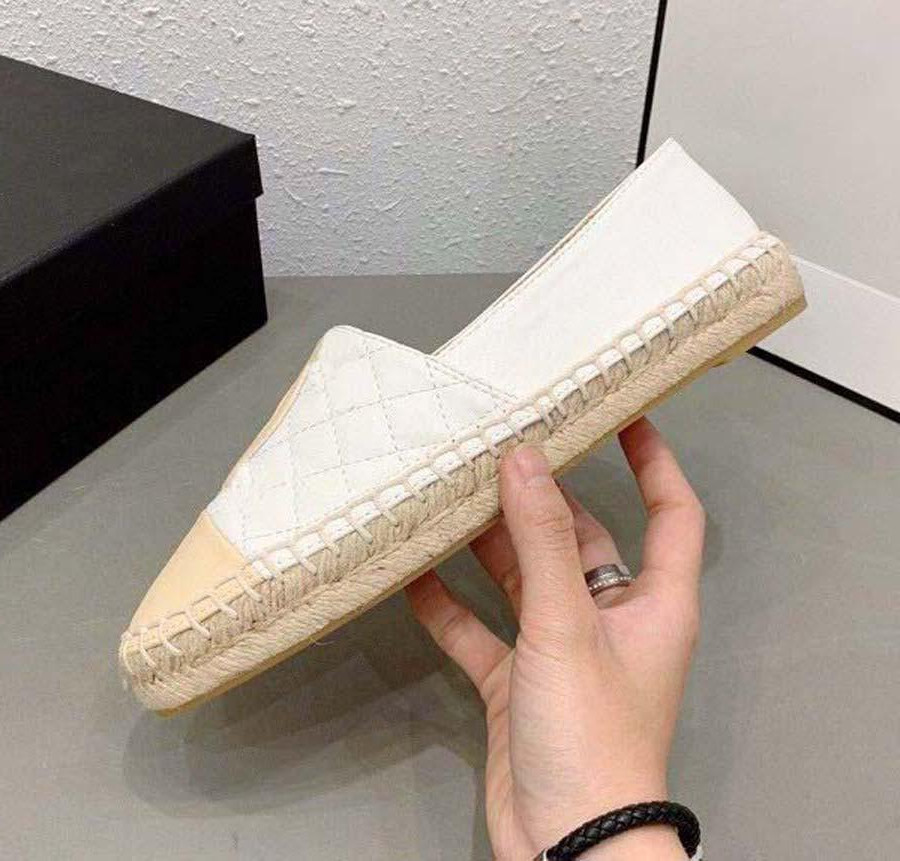 Summer Classics Loafers Women Espadrilles flat shoes Canvas and Loafers two tone cap toe Fashion casual shoes high quality fashion walking shoes, Black
Summer Classics Loafers Women Espadrilles flat shoes Canvas and Loafers two tone cap toe Fashion casual shoes high quality fashion walking shoes, Black