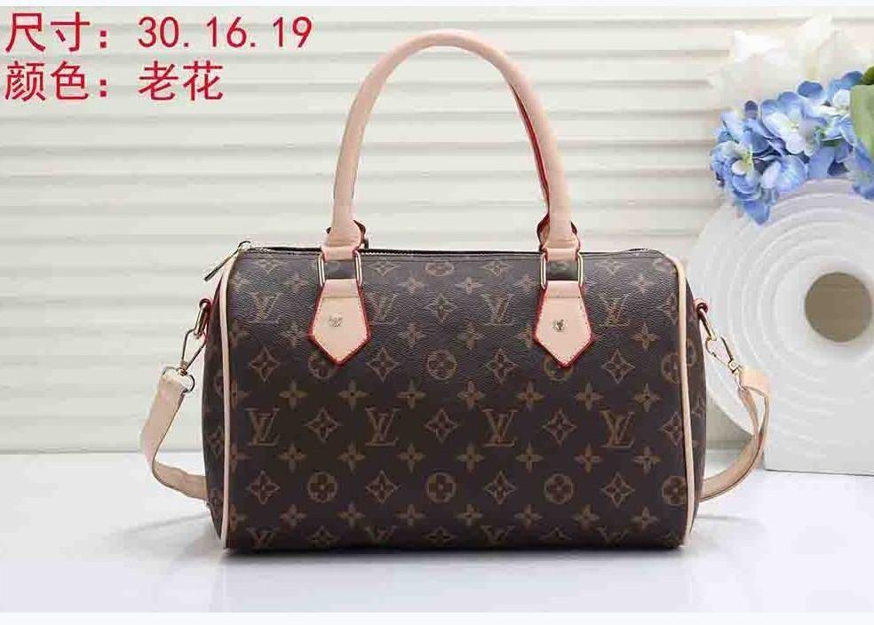 Women Messenger Bags 1Classic Luxurys Designers Bag Shoulder Bags Lady Totes Handbags Speedy With Key Lock Shoulder GGLVLouis
VittonYSL
VUTTON
Women Messenger Bags 1Classic Luxurys Designers Bag Shoulder Bags Lady Totes Handbags Speedy With Key Lock Shoulder GGLVLouis
VittonYSL
VUTTON