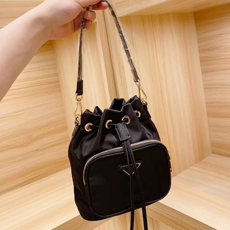 Bucket bag fashion crossbody handbag high quality nylon handbags purses plain tote string clutch black bumbag single shoulder bags
Bucket bag fashion crossbody handbag high quality nylon handbags purses plain tote string clutch black bumbag single shoulder bags