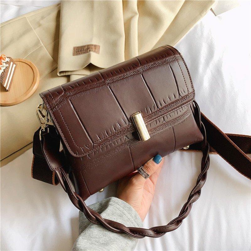 Autumn And Winter Retro Small Women's Bag All-match Messenger One-shoulder Armpit Shoulder Bags For Women, Beige
Autumn And Winter Retro Small Women's Bag All-match Messenger One-shoulder Armpit Shoulder Bags For Women, Beige
