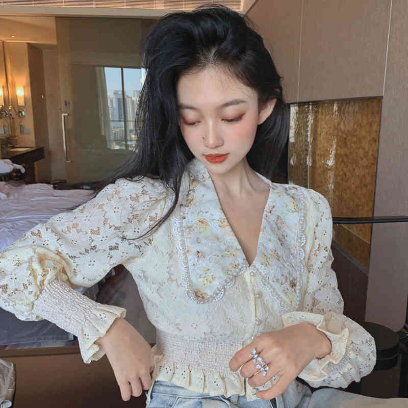 Embroidery Flower Women Crop Blouse Sexy Long Lantern Sleeve Cropped Shirt Female Chic Korean Blouses Elegant Lady Blusas 210519