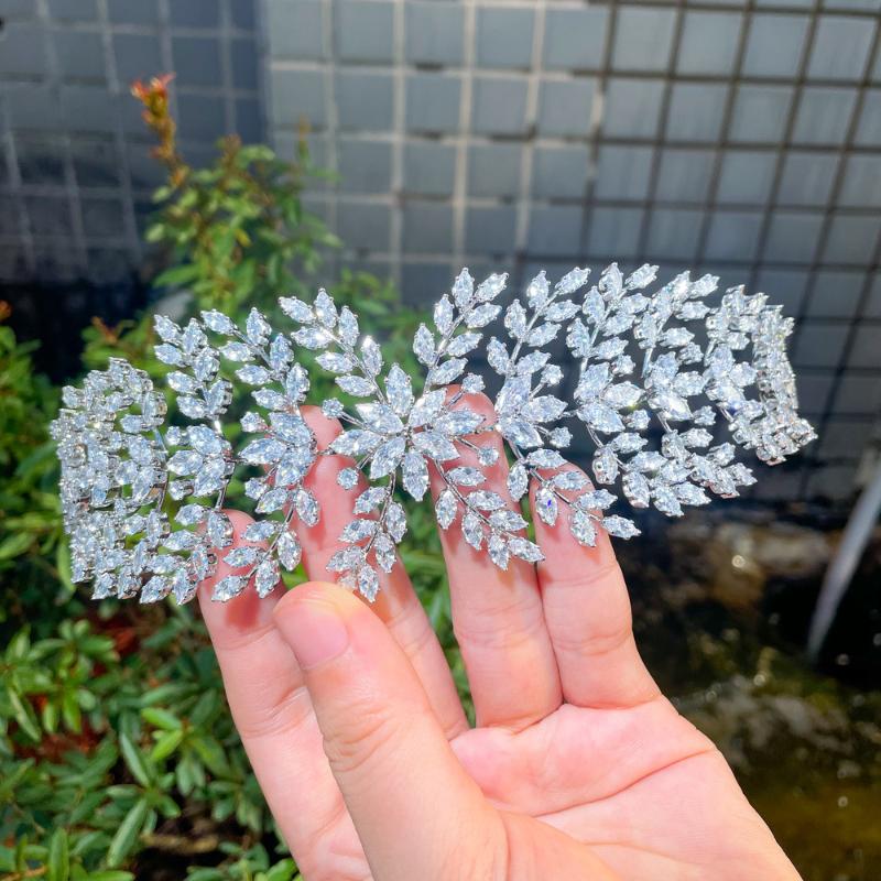 Hair Clips & Barrettes CWWZircons Adjustable Luxury White Cubic Zirconia Women Wedding Party Bridal Crown Accessories Big Headband Jewelry A
Hair Clips & Barrettes CWWZircons Adjustable Luxury White Cubic Zirconia Women Wedding Party Bridal Crown Accessories Big Headband Jewelry A