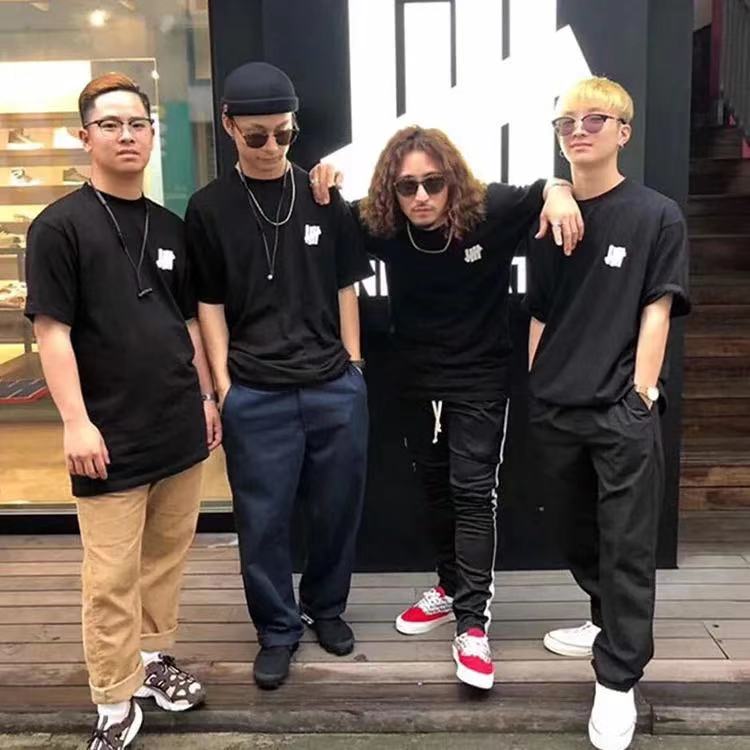 2021 summer new trend printing loose couple round neck men's and women's Short Sleeve T-Shirt
2021 summer new trend printing loose couple round neck men's and women's Short Sleeve T-Shirt