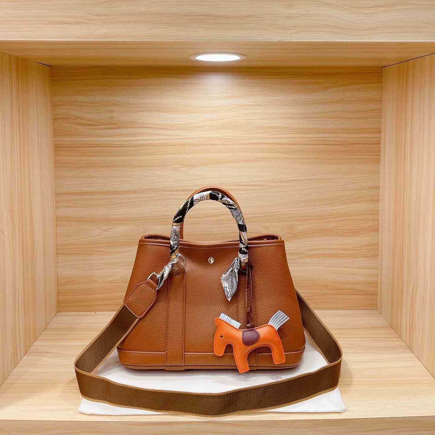 Women Luxurys Designers Bags 2021 designer handbags Multi Pochette Crossbody Bag Zhouzhoubao123 Louisbags_18 Hanghhangbag Light Luxury Trend
Women Luxurys Designers Bags 2021 designer handbags Multi Pochette Crossbody Bag Zhouzhoubao123 Louisbags_18 Hanghhangbag Light Luxury Trend