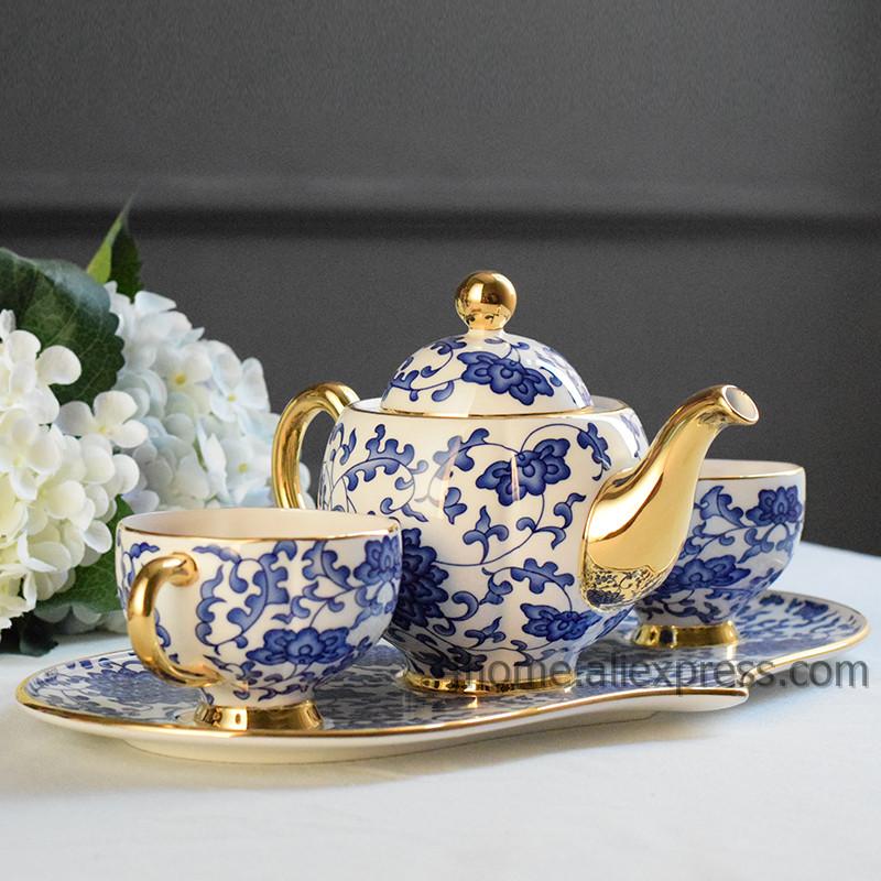 Mugs Famous Blue And White Porcelain Mug Sets Dishes Serving Tray 24K Edges, 1 tray 1 mug 1 pot
Mugs Famous Blue And White Porcelain Mug Sets Dishes Serving Tray 24K Edges, 1 tray 1 mug 1 pot