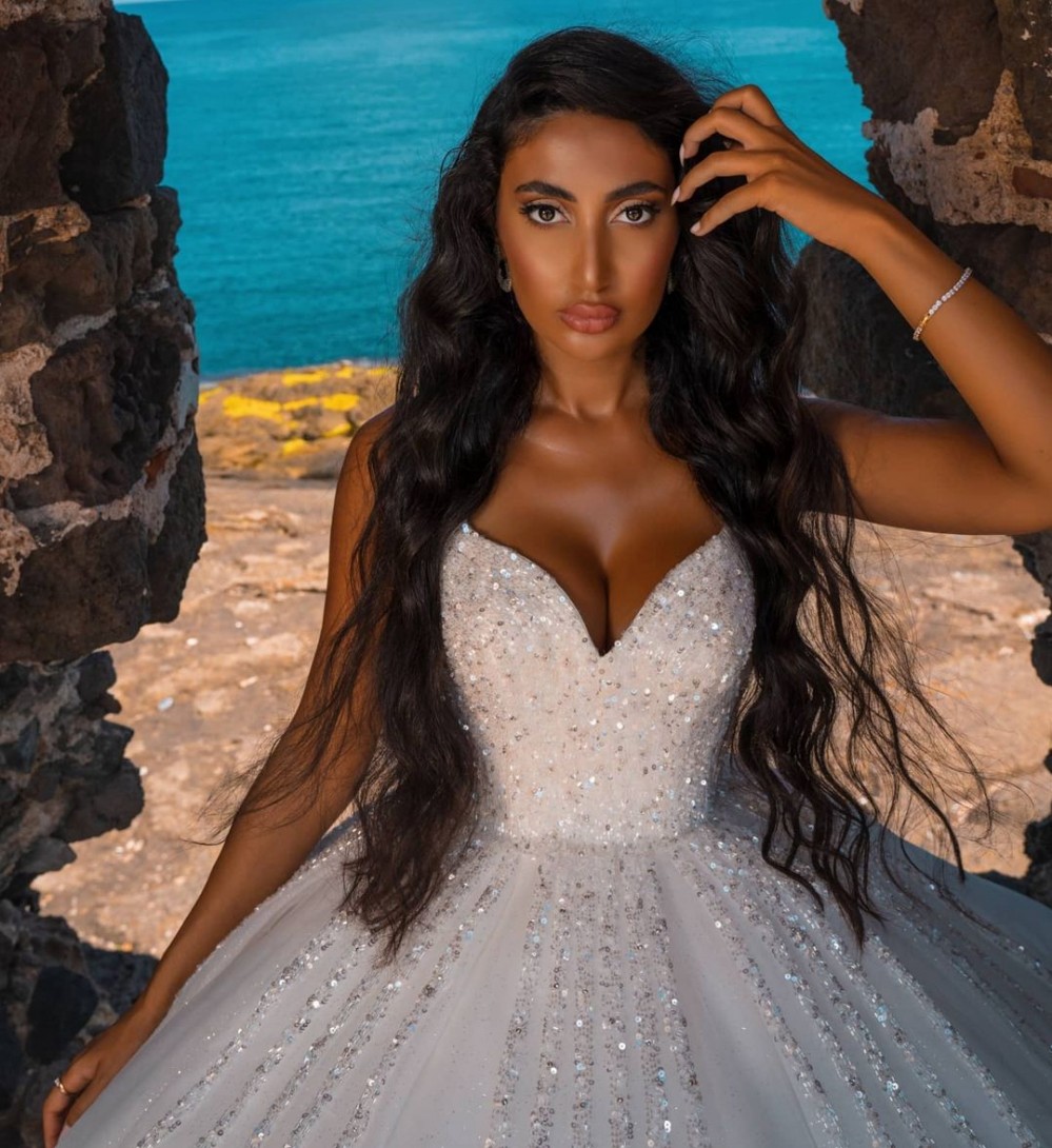 Sparkling Arabic Dubai Wedding Dress 2023 Beaded Sequins Crystals Bridal Gown Plus Size Custom Made Vestidos Robe De Mariage