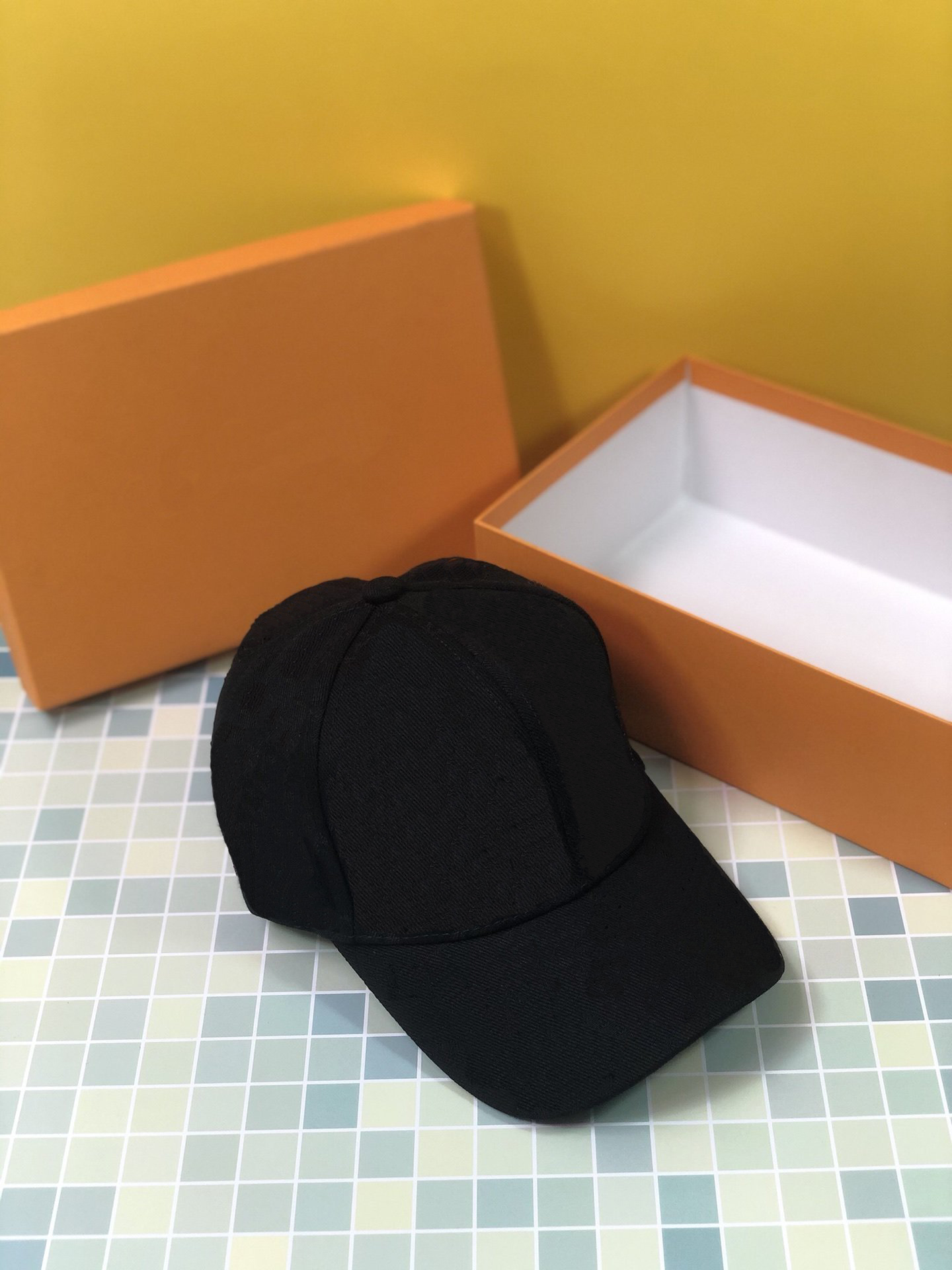 Women mens hats casquette letter bucket hatss high quality canvas cotton golf balls fitted hat classic snapbacks baseball icon gorra cap with box, Customize
Women mens hats casquette letter bucket hatss high quality canvas cotton golf balls fitted hat classic snapbacks baseball icon gorra cap with box, Customize