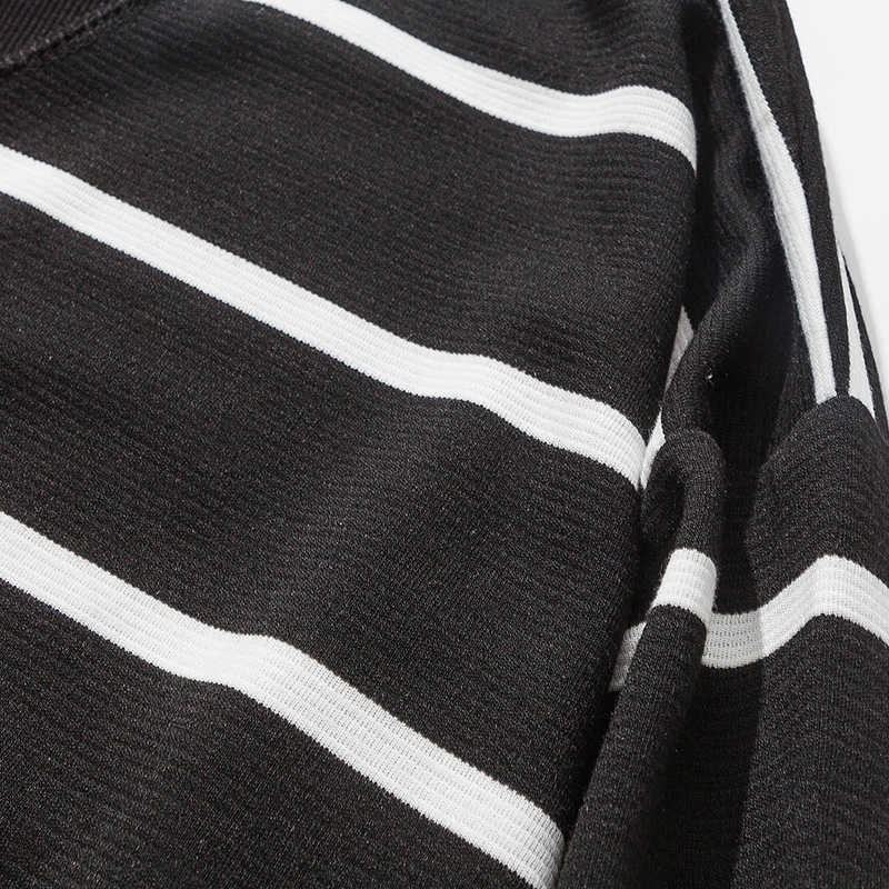 Autumn Fleece Sweatshirts Black White Striped Basic Pullover Hoodies Loose Sweat Shirt Fashion Tops High Quality Male Clothing 210603