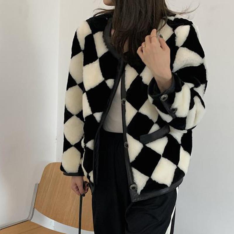Women's Fur & Faux Plush Jacket Women Plaid Single-Breasted Loose Coat 2021 Autumn Winter Korean Fashion Vintage Jackets Female CX2355, Black
Women's Fur & Faux Plush Jacket Women Plaid Single-Breasted Loose Coat 2021 Autumn Winter Korean Fashion Vintage Jackets Female CX2355, Black